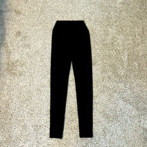 NWOT paragon high rise naked leggings in black